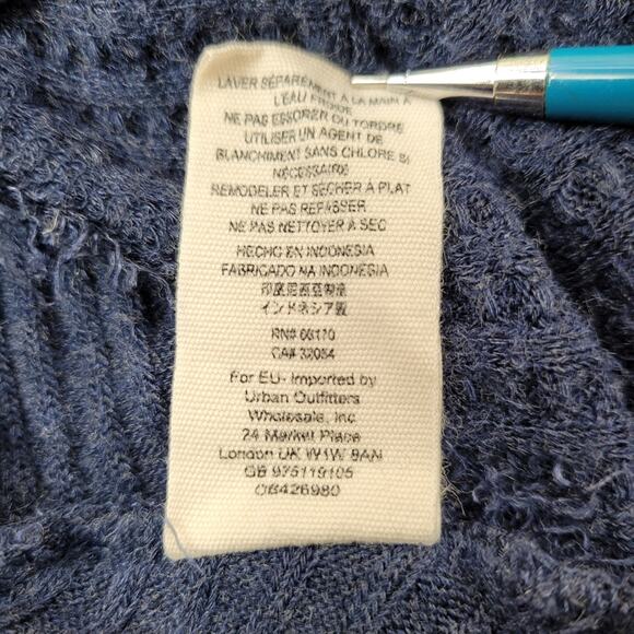 Free People Navy Waffle Thermal Boho Tunic with Fraying size Medium - Picture 16 of 16